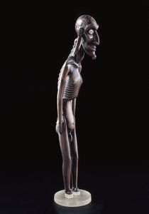 Figura de madeira esculpida na forma de um homem, da Ilha de Páscoa, antes de 1894 (madeira e obsidiana) de Polynesian School