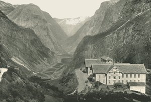 O vale e o hotel, Stalheim, Noruega, 1895.