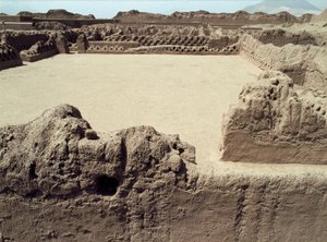 Cultura Chimu: vista da cidade pré-colombiana de Chanchan, 850-1470 d.C. de Pre Columbian Pre Columbian