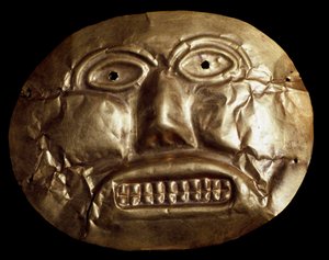 Civilização pré-colombiana Calima: máscara de ouro funerário. Século 7-15 Bogotá, Museo de Oro Colombia - Arte pré-colombiana, cultura Calima (7-15 AD): máscara funerária de ouro - Bogotá, Museo de Oro Colombia - Arte pré-colombiana, cultura Calima (7-15 A