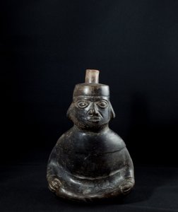 Jarra antropomórfica com pega / Peru, cultura Mochica (terracota)