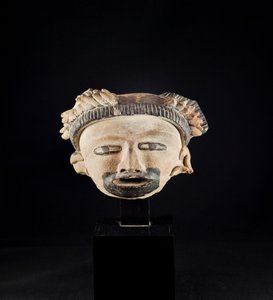 Estatueta de cabeça / México, cultura Totanaque (terracota) de Precolombian Precolombian