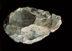 Pedra de pedra de dupla face, Paleolítico Superior (pederneira) de Prehistoric Prehistoric