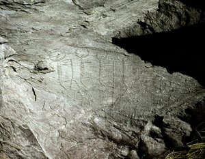 Pré-história, arte rupestre: representações gravemente rochosas de dois pares de bois puxando uma carroça. A idade do cobre. Período Eneolítico (calcolítico). Roche n. 2. Cemmo (Brescia) Parco archeologico nazionale dei Massi di Cemmo, Itália. de Prehistoric Prehistoric