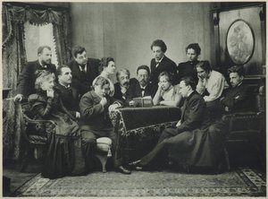Anton Chekhov lê A Gaivota com a companhia de Teatro de Arte de Moscou, 1899 de Pyotr Petrovich Pavlov