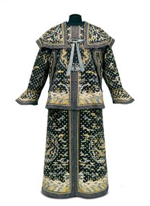 Uniforme cerimonial do guarda imperial raro, período Qianlong - Jiaqing (1736-1820) (cetim de seda) (ver também) de Qing Dynasty Chinese School