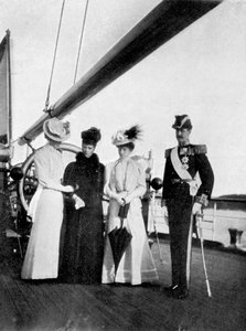 Imperatriz Maria Feodorovna, princesa Victoria, rainha Maud e rei Haakon VII da Noruega, 1908.