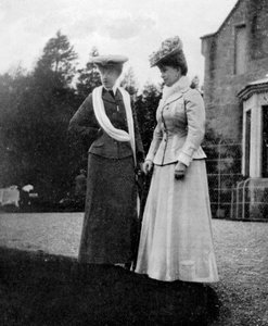Maria de Teck 1867-1953, princesa de Gales, com a duquesa dAosta, 1908.