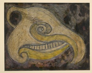 Uma cabeça zoomórfica, combinando sugestões do crânio de uma ovelha com um bico ósseo de Rabindranath Tagore