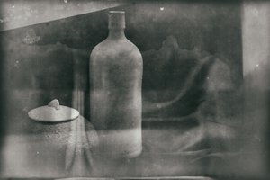 Garrafa e pote vintage de Raffaele Corte