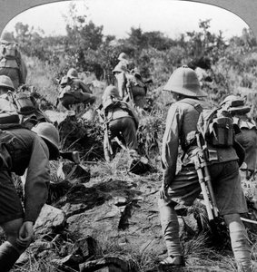 Soldados na África Oriental, c1914-1918. de Realistic Travels Publishers