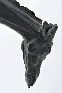 Grande girafa com cabeça abaixada, modelado em 1909-10, fundido antes de 1913 (bronze) (ver também 3084917-43) de Rembrandt Bugatti