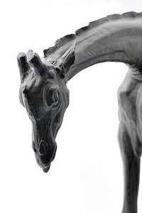 Grande girafa com cabeça abaixada, modelado em 1909-10, fundido antes de 1913 (bronze) (ver também 3084917-43) de Rembrandt Bugatti