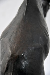 Grande girafa com cabeça abaixada, modelado em 1909-10, fundido antes de 1913 (bronze) (ver também 3084917-43) de Rembrandt Bugatti