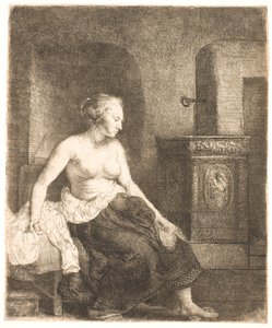 Mulher sentada meio vestida ao lado de um fogão de Rembrandt van Rijn