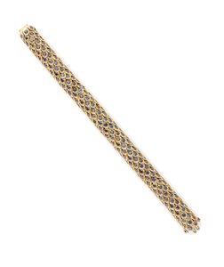 Uma das três pulseiras &39;Honeycomb&39;