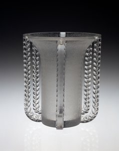 Vaso "Marignane", projetado em 11 de maio de Rene Jules Lalique