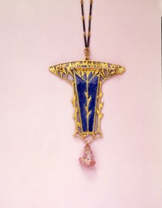 Broche e corrente pingente (esmalte, marfim, ouro e pérola) de Rene Jules Lalique