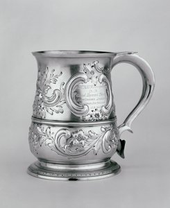 Caneca manipulada, 1740-41, perseguida e gravada c.1845 (prata) de Richard and Cooke, Thomas Gurney