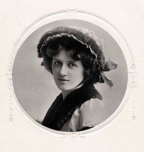 Nina Sevening, atriz britânica, início do século XX.