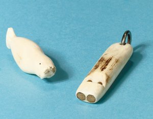 Modelo de uma morsa e um apito de Roald Engelbergt Gravning Amundsen
