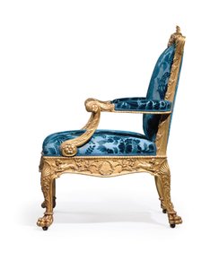 Um de um par de poltronas giltwood George III