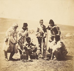 Capitão Pechell e homens do 77º Regimento - Traje de inverno. de Roger Fenton
