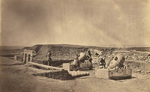 Baterias de morteiros em frente da Picquet House, Divisão Ligeira de Roger Fenton