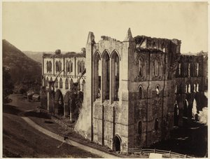 Abadia de Rievaulx, o Transepto Norte de Roger Fenton
