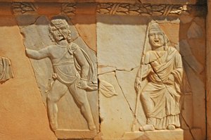 Bas-relevos sobre o Proscênio do Teatro Romano, Sabratha, Líbia, século II d.C. de Roman