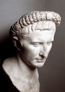 Busto do Imperador Romano Augusto (Caio Júlio César Octávio) (63 AC-14 AD) Roma, Musei Capitolini - Busto do Imperador Romano Augusto (Caio Júlio César Octávio) (63 AC-14 AD). Mármore. Musei Capitolini, Roma, Itália de Roman
