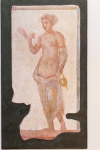 Rapariga com uma caixa, colecção Pallavicini Rospigliosi, cerca de 200 d.C., inv 103420 (fresco) de Roman