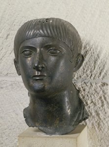 Chefe de um jovem conhecido como "The Young Aquitaine Chief" (bronze)