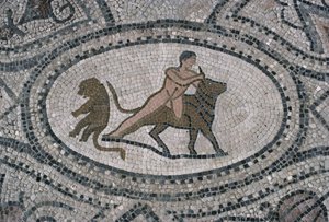 Hércules e o touro cretense, do chão da "Casa de Hércules" (mosaico) de Roman
