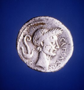 Júlio César - Moeda romana de Roman