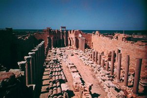Leptis Magna, Labdah (calcário) (foto) de Roman