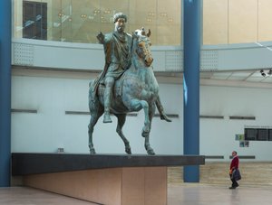 Estátua de Marcus Aurelius (bronze) de Roman