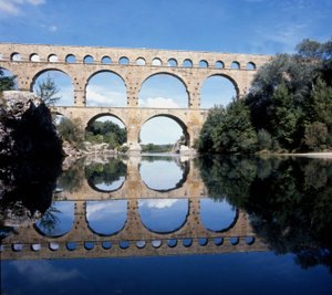 Pont du Gard. Aqueduto romano datado da 2ª metade do século I. de Roman