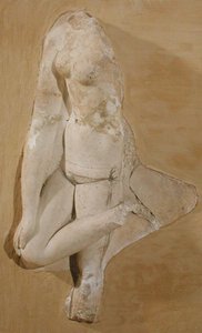 Relevo retratando o corpo de uma mulher, Tunísia (estuque) de Roman
