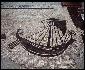 Arte Romana: Mosaico "Ship" da Corporation des gens de la mer, Place des Corporations de Roman