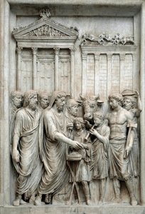 Imperador Romano Marcus Aurelius sacrificando diante do Templo de Júpiter, Roma, c.161-180 (Relevo em mármore) de Roman