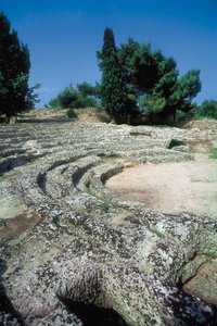 Restos Romanos de Pollentia, detalhe do anfiteatro, Alcudia, Mallorca, Espanha de Roman
