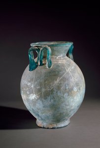 Arte romana: vaso de vidro com pega. De Pompéia, Itália. Museo Archeologico Nazionale de Nápoles de Roman
