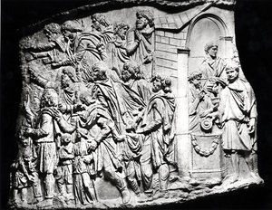 Cena sacrificial, um elenco retirado da Coluna de Trajano, AD 113 (gesso) (foto a p/b) de Roman