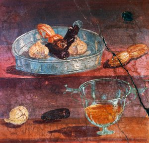 Natureza morta com alho, tâmaras e mel, duas moedas de ouro e prata entre frutas, pintura de parede da Casa do Veado, Herculano (Lista do Património Mundial da Unesco de Roman