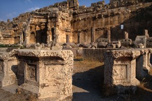 Santuário de Júpiter Heliopolitanus, O Grande Tribunal, Alto Período Imperial (27 aC-395 dC) de Roman Imperial Period