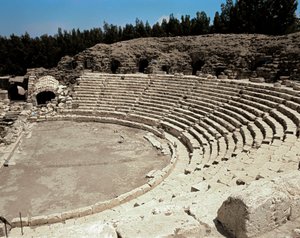 Vista do Teatro Romano de Scythopolis, século II a.C.-4 d.C. de Roman Roman