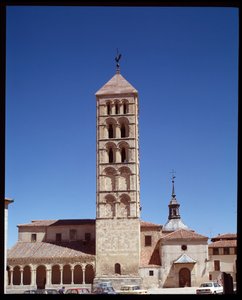 Vista da igreja de Romanesque