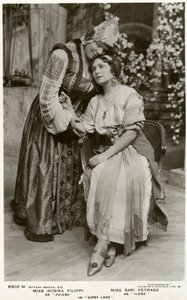 Rosina Filippi e Sari Petrass, atrizes, c1912. de Rotary Photo