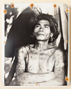 Um Ifugao tatuado do distrito de Kababuyan de Roy Barton